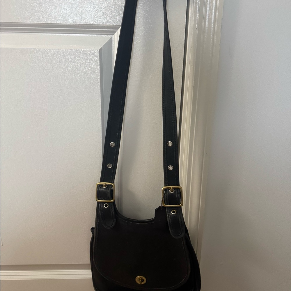 Elegant Black Leather Shoulder Bag